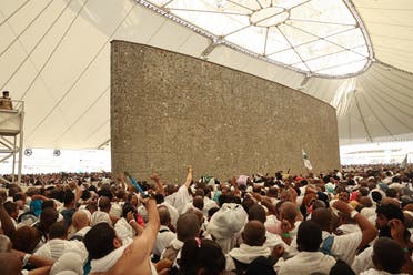 Muslim pilgrims perform the symbolic 'stoning of the devil' ritual as part of the hajj pilgrimage in Mina, near Saudi Arabia's holy city of Mecca, on June 16, 2024. (File photo: AFP)
