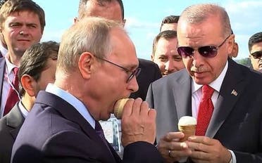 بوتين يتناول المثلجات مع الرئيس التركي أردوغان