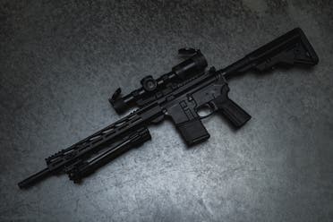 البندقية AR-15 - آيستوك