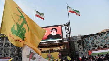 La gente escucha el discurso del líder de Hezbolá, Sayyed Hassan Nasrallah, a través de una pantalla durante una reunión en apoyo a los palestinos, en medio del conflicto en curso entre Israel y el grupo islamista palestino Hamás, en Teherán, Irán, el 3 de noviembre de 2023. WANA (Agencia de Noticias de Asia Occidental) vía REUTERS. ATENCIÓN EDITORES: ESTA IMAGEN HA SIDO PROPORCIONADA POR UN TERCERO. ATENCIÓN EDITORES: ESTA IMAGEN FUE PROPORCIONADA POR UN TERCERO