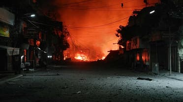 Esta imagen muestra los daños en el lugar de un ataque aéreo israelí que tuvo como objetivo la ciudad de Nabatiyeh, en el sur del Líbano, el 12 de octubre de 2024. (AFP)