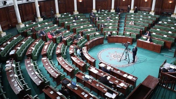 المال مقابل الهجرة.. مشروع قانون برلماني يثير جدلاً في تونس المال مقابل الهجرة.. مشروع قانون برلماني يثير جدلاً في تونس
