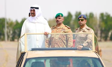 وزير الدفاع الكويتي يزور لواء المغاوير 25