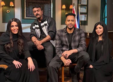 الفنانة ميرنا نور الدين مع الفنان أحمد العوضي وفريق عمل مسلسل فهد البطل