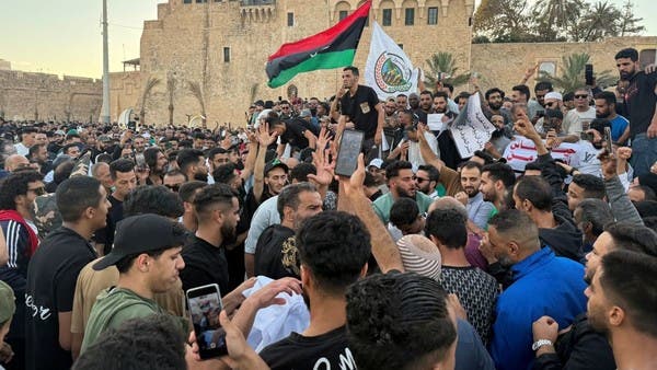 Turkey evacuates 82 nationals from Libya after unrest