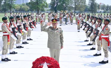 یادگار شہدا جی ایچ کیو میں فیلڈ مارشل عاصم منیر کے اعزاز میں گارڈ آف آنر کی خصوصی تقریب