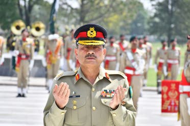 یادگار شہدا جی ایچ کیو میں فیلڈ مارشل عاصم منیر کے اعزاز میں گارڈ آف آنر کی خصوصی تقریب
