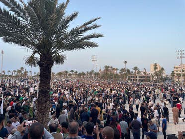 من التظاهرات بـ"ميدان الشهداء" وسط طرابلس الجمعة (صورة متداولة على صفحات ليبية)