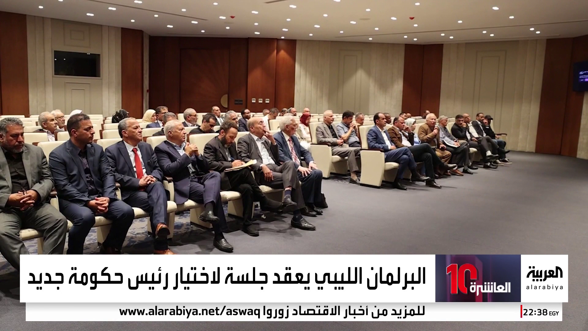 تحركات برلمانية لتشكيل حكومة موحدة في ليبيا.. والدبيبة يلتزم الصمت تحركات برلمانية لتشكيل حكومة موحدة في ليبيا.. والدبيبة يلتزم الصمت