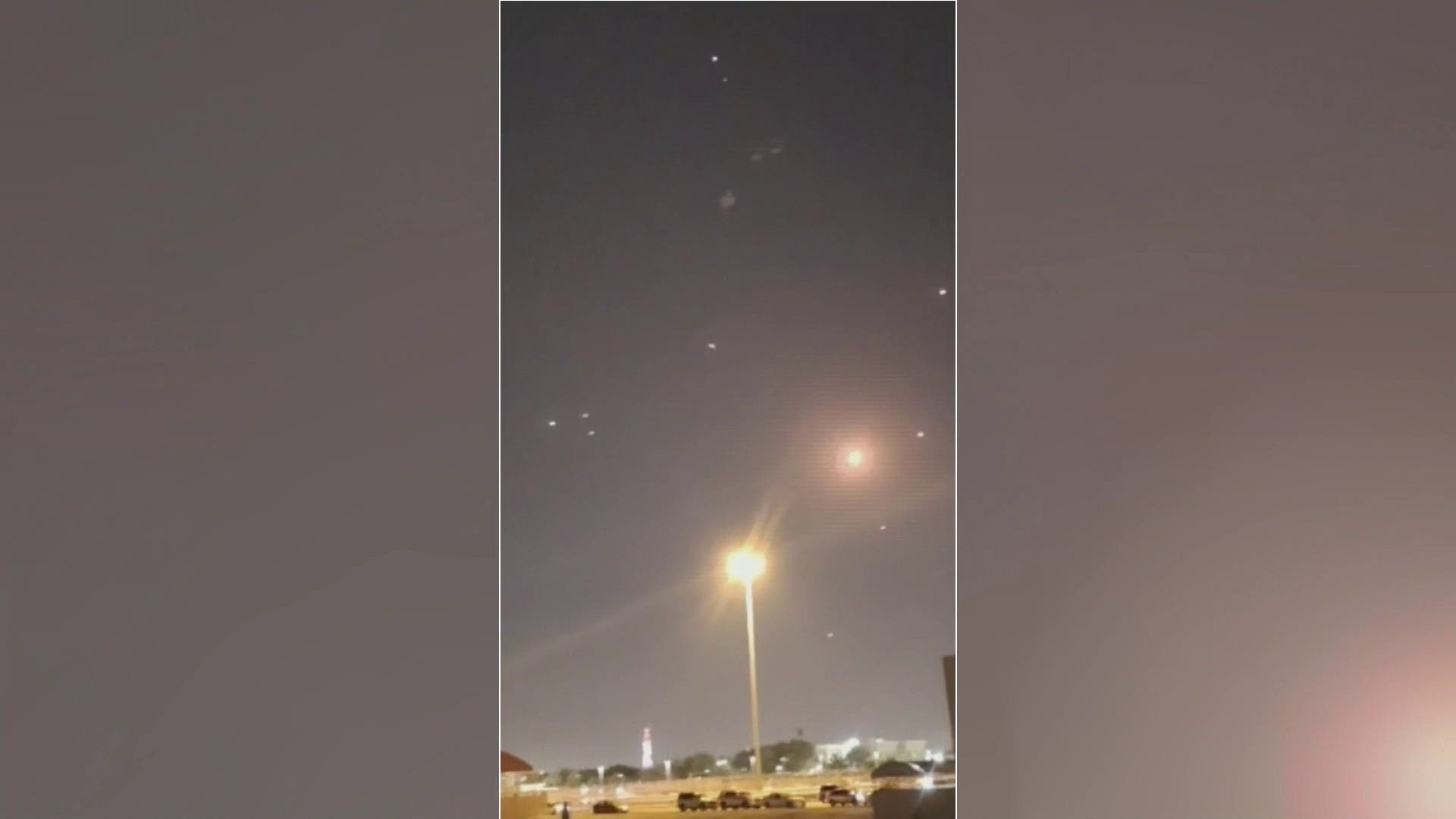 صور متداولة لاعتراض صواريخ إيرانية فوق قواعد أميركية في قطر 