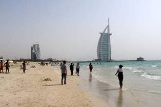 Dubai police target indecent acts on beaches