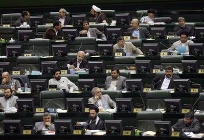 Iran parliament sacks minister over fake degree
