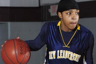 Hijab-wearing basketball star scores big in US