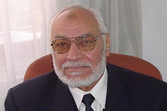 مهدي عاكف يؤكد نيته ترك موقعه كمرشد عام للإخوان نهاية 2009