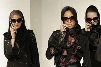 Saudi holds first fashion show for designers