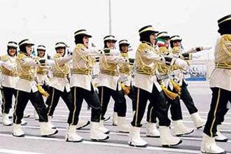 Kuwaiti officers refuse to salute female superiors