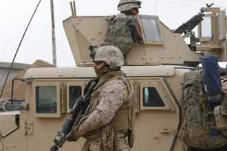 جندي عراقي يقتل ويجرح 5 عساكر أمريكيين في جنوب الموصل
