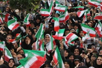 مصادر إيرانية تؤكد وجود وساطات لتشكيل حكومة وحدة وطنية