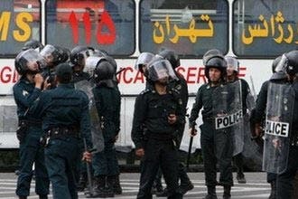 مرجع إيراني معروف: لا قيمة للاعترافات المتلفزة للمعتقلين