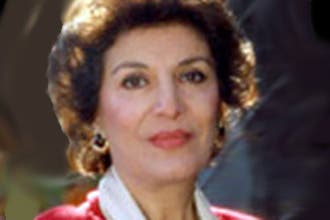 وزيرة إيرانية سابقة: ابنة آية الله خلخالي خلعت حجابها بباريس