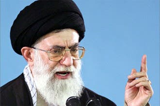 فتوى لـ&quot;خامنئي&quot; تحرّم الإساءة لزوجات الرسول ورموز أهل السنة