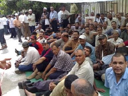 محكمة مصرية تلزم الحكومة برفع الأجور إلى 1200 جنيه شهرياً