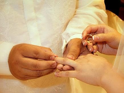 Polygamy rates decline in Qatar: study