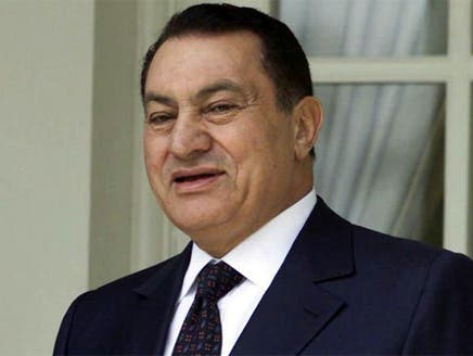 مبارك يعتبر الإخوان وحماس وإيران "محور شر" يهدد استقرار مصر