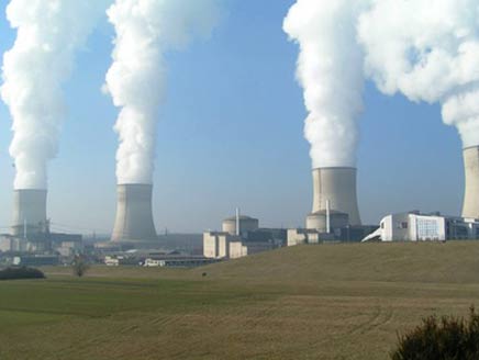 Germany to shut down 7 reactors after Japan’s crisis