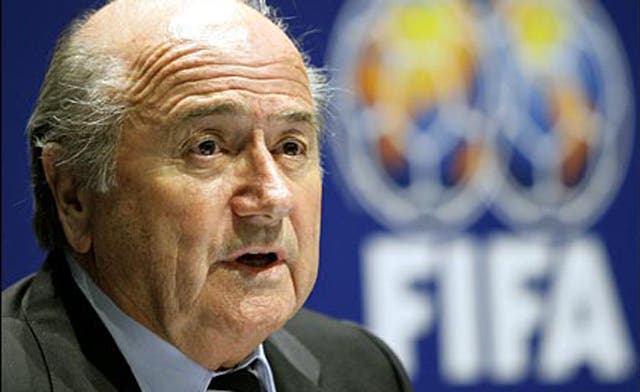 Blatter takes campaign to Africa amid mounting support for Bin Hammam in FIFA presidential election