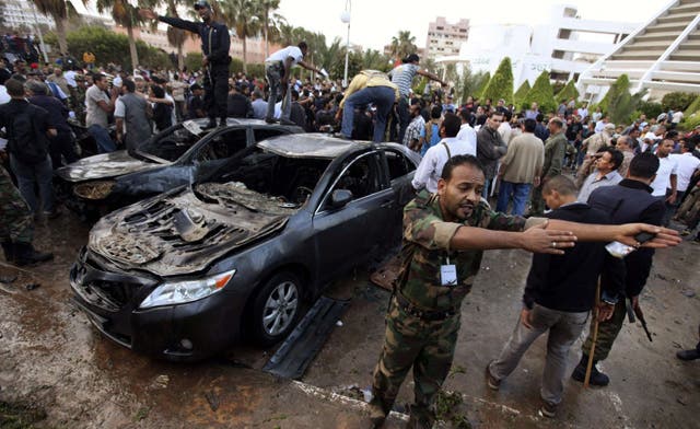 Qaddafi committed war crimes, says UN panel, but rebels also stand accused