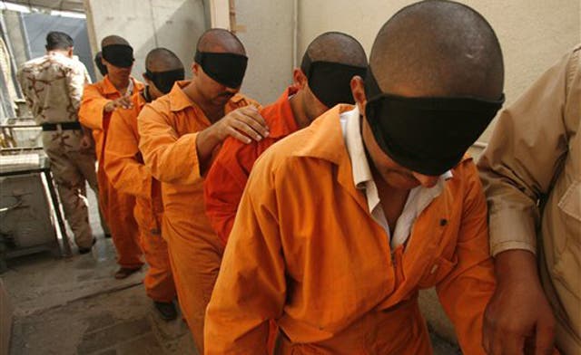 Al Qaeda members escape from Iraq prisons, and reportedly form militias