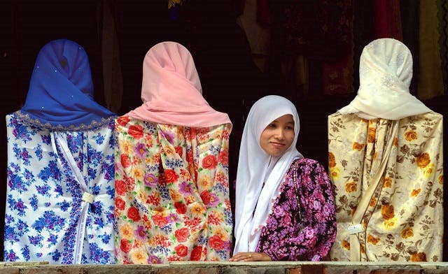 Islamic reality TV show in Malaysia seeks best women preachers