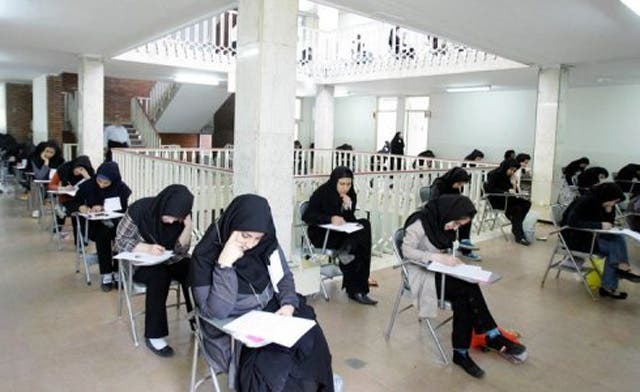 Ahmadinejad opposes plans to segregate the sexes in Iran’s universities, rightist alarmed
