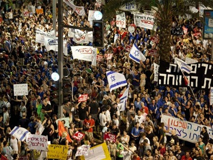 موجة الاحتجاجات تصل إسرائيل.. وشعارها &quot;الشعب يريد عدالة اجتماعية&quot;