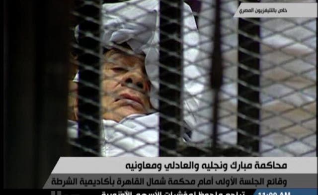 Egypt press gasps at images of fallen ‘pharaoh’