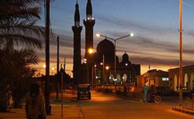 Pregnant U.S. woman found in Libyan mosque as Sirte battle rages