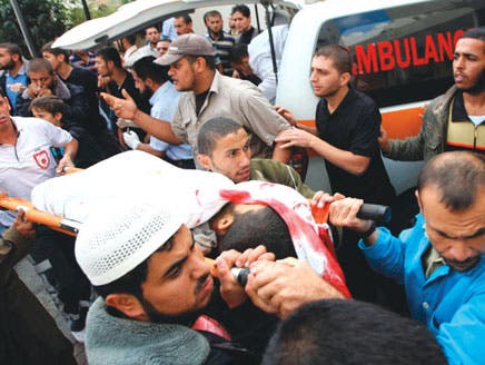 إسرائيل تقصف معسكراً للجهاد في غزة رداً على هجوم صاروخي استهدف عمقها