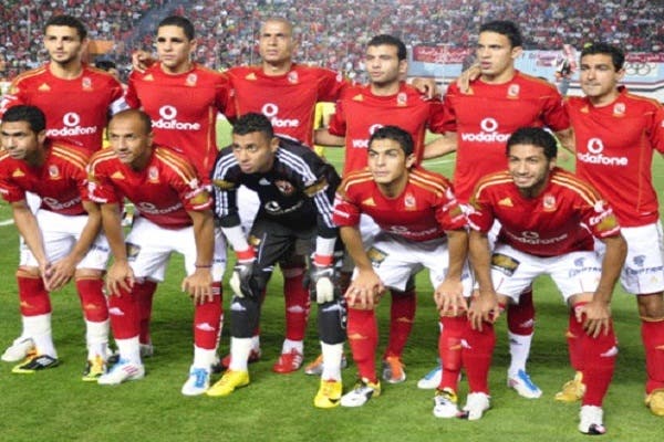 الأهلي المصري يقيد 25 لاعباً في قائمته الإفريقية