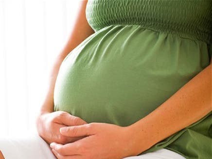 العلاج الكيميائي أثناء الحمل لا يؤثر على الجنين