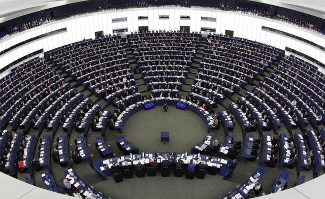 European parliament votes to create safe corridors in Syria