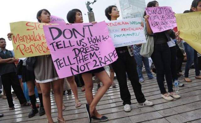 Indonesia to ban female lawmakers from wearing miniskirts