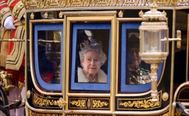 Queen Elizabeth’s fans seek to buy her a new yacht – or two