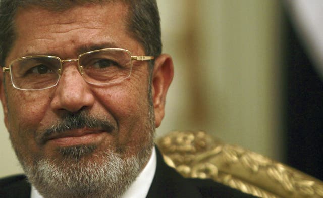 ‘Open door’ draws aggrieved to Egypt president palace