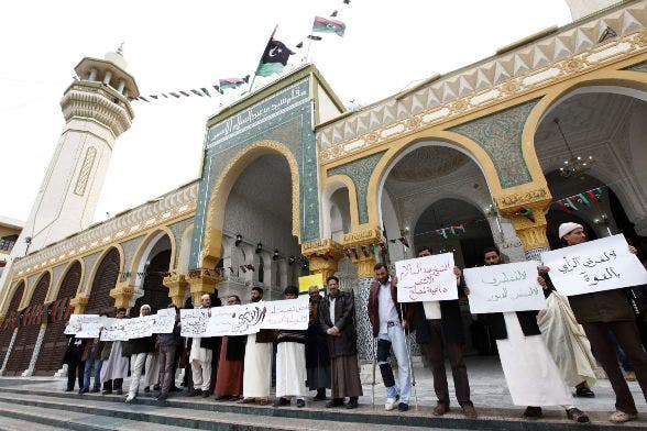 Libya Islamists destroy Sufi shrines, library: military