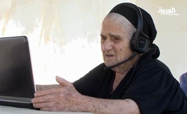 100-year-old-lebanese-grandma-a-devoted-social-media-user