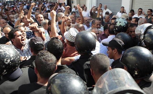 Secular politician killed in southern Tunisia clashes