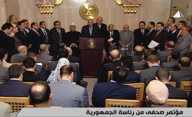 Egypt’s Mursi annuls controversial decree, opposition says not enough
